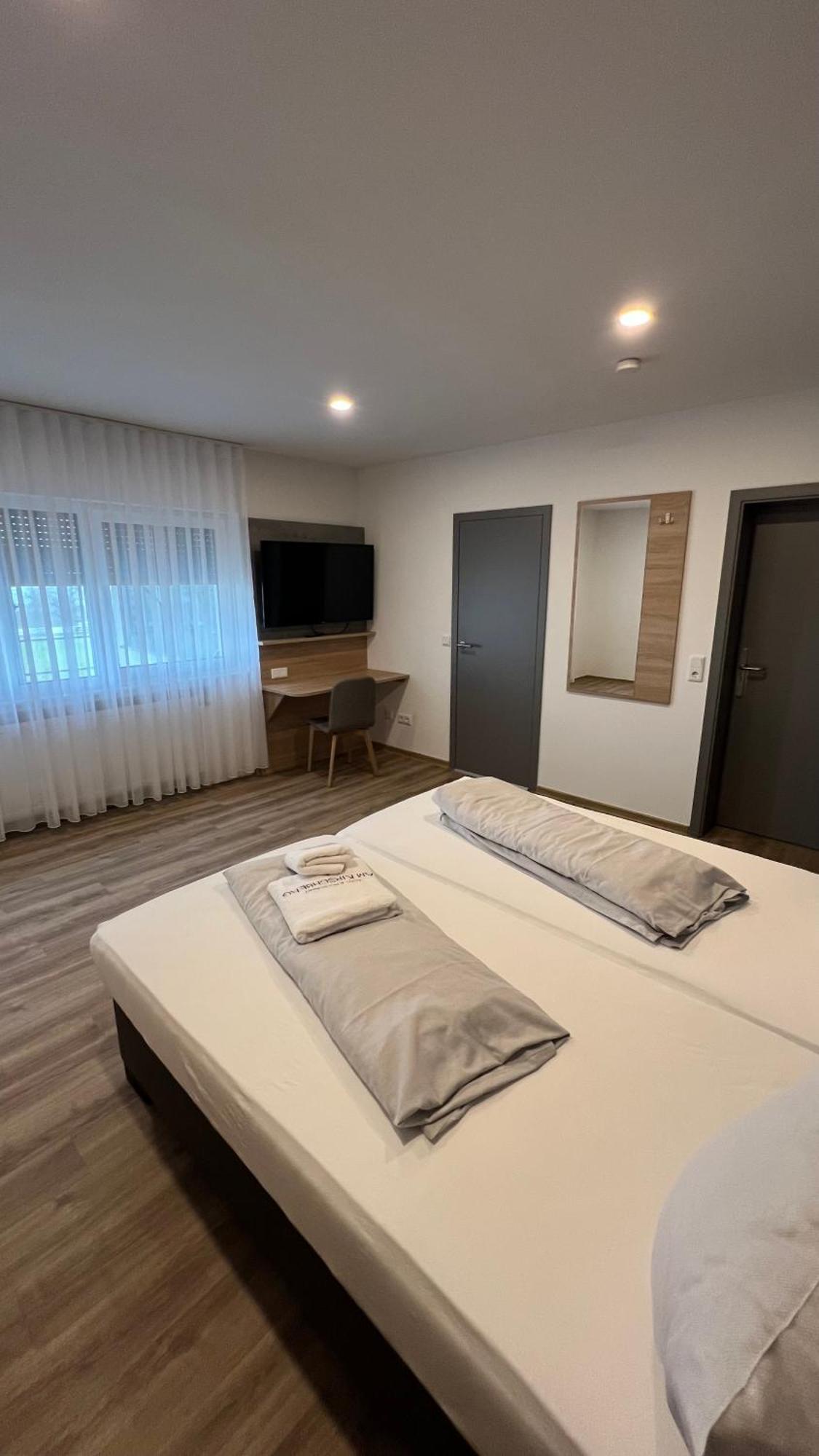 Hotel & Restaurant Am Kirschberg Alten Buseck Eksteriør billede