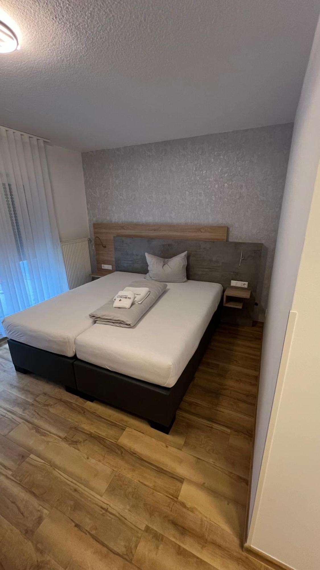 Hotel & Restaurant Am Kirschberg Alten Buseck Eksteriør billede