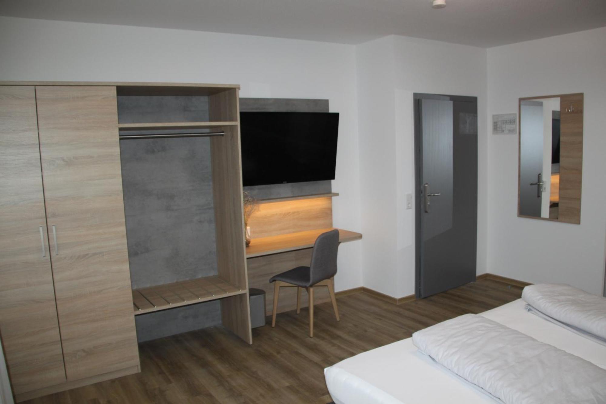 Hotel & Restaurant Am Kirschberg Alten Buseck Eksteriør billede