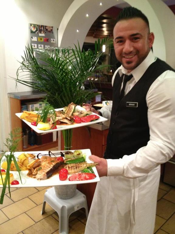 Hotel & Restaurant Am Kirschberg Alten Buseck Eksteriør billede
